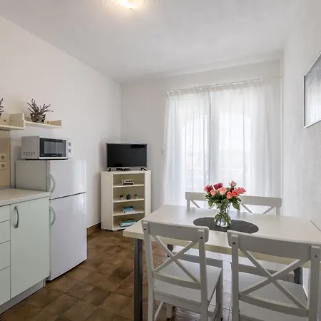 Apartment Viola *