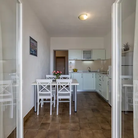 Viola Apartment