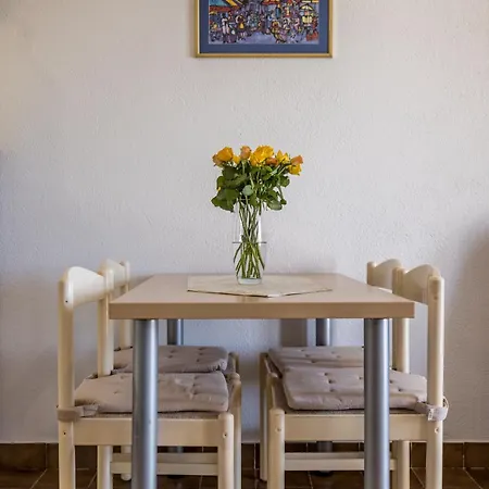 Viola Apartman *