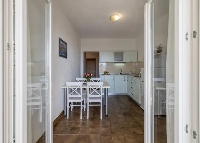Viola Apartment