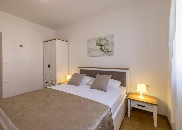 Apartment Viola